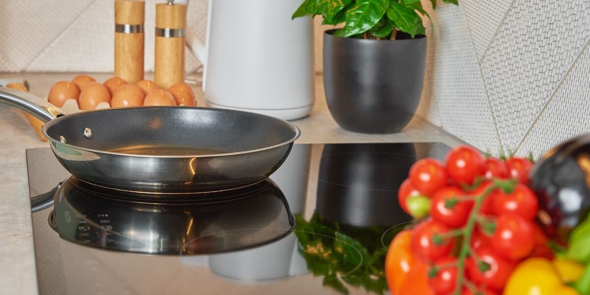 płyta indukcyjna z wtyczką