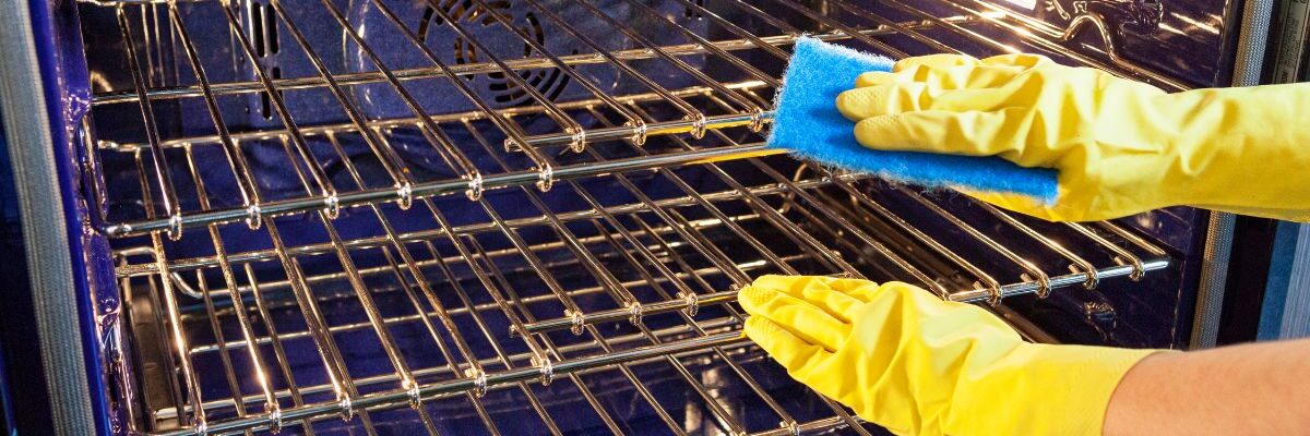 jak skutecznie wyczyścić piekarnik