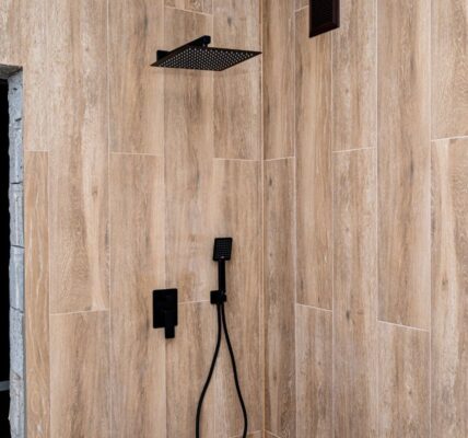 montaż baterii podtynkowej